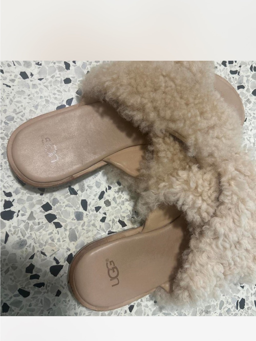 Ugg - Picture 3 of 5